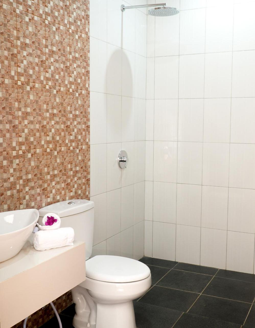 Seno Guesthouse & Cafe Улувату Экстерьер фото